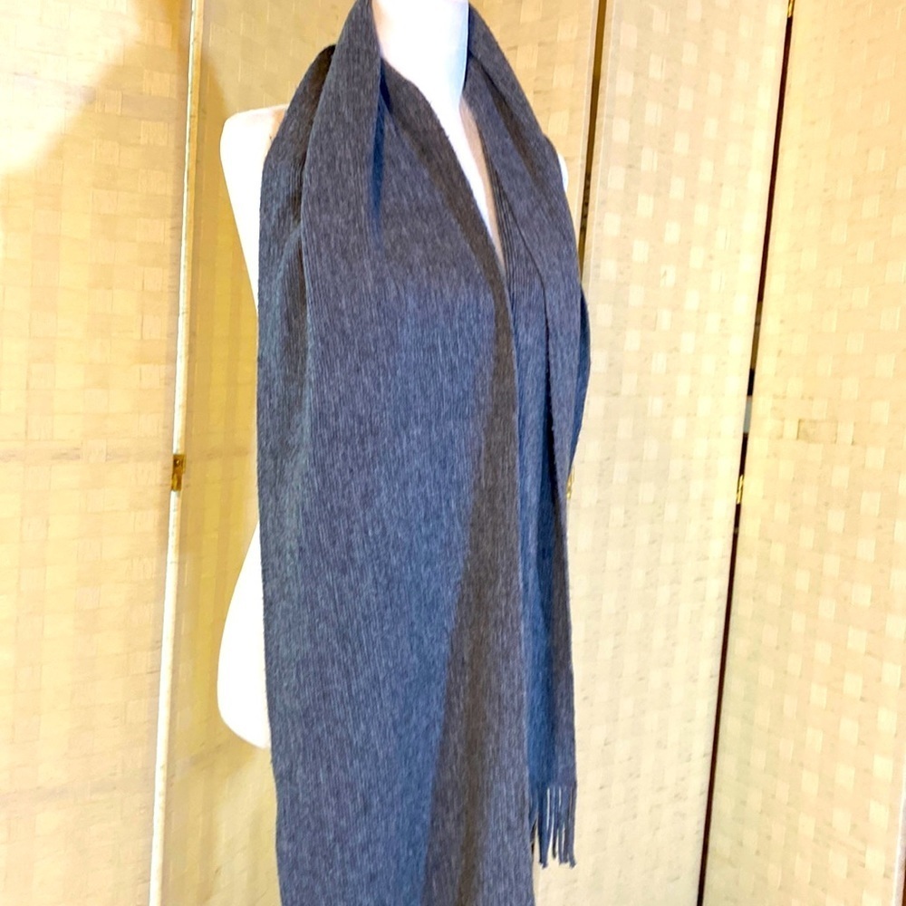GRAY WINTER SCARF WOOL BLEND 12x 67” EUC PERFECT WARM COZY WRAP EUC